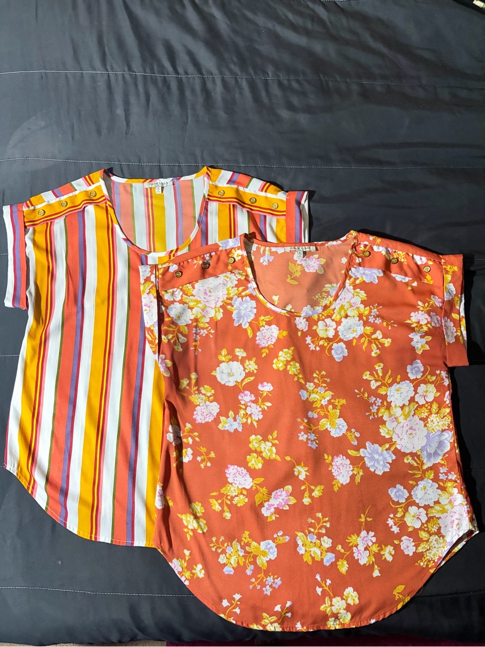 Speed Limit mph Size Large Women’s Short Sleeve Scoop Neck Blouse Bundle